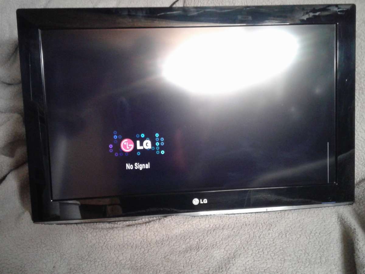 Real nice 32 LG TV