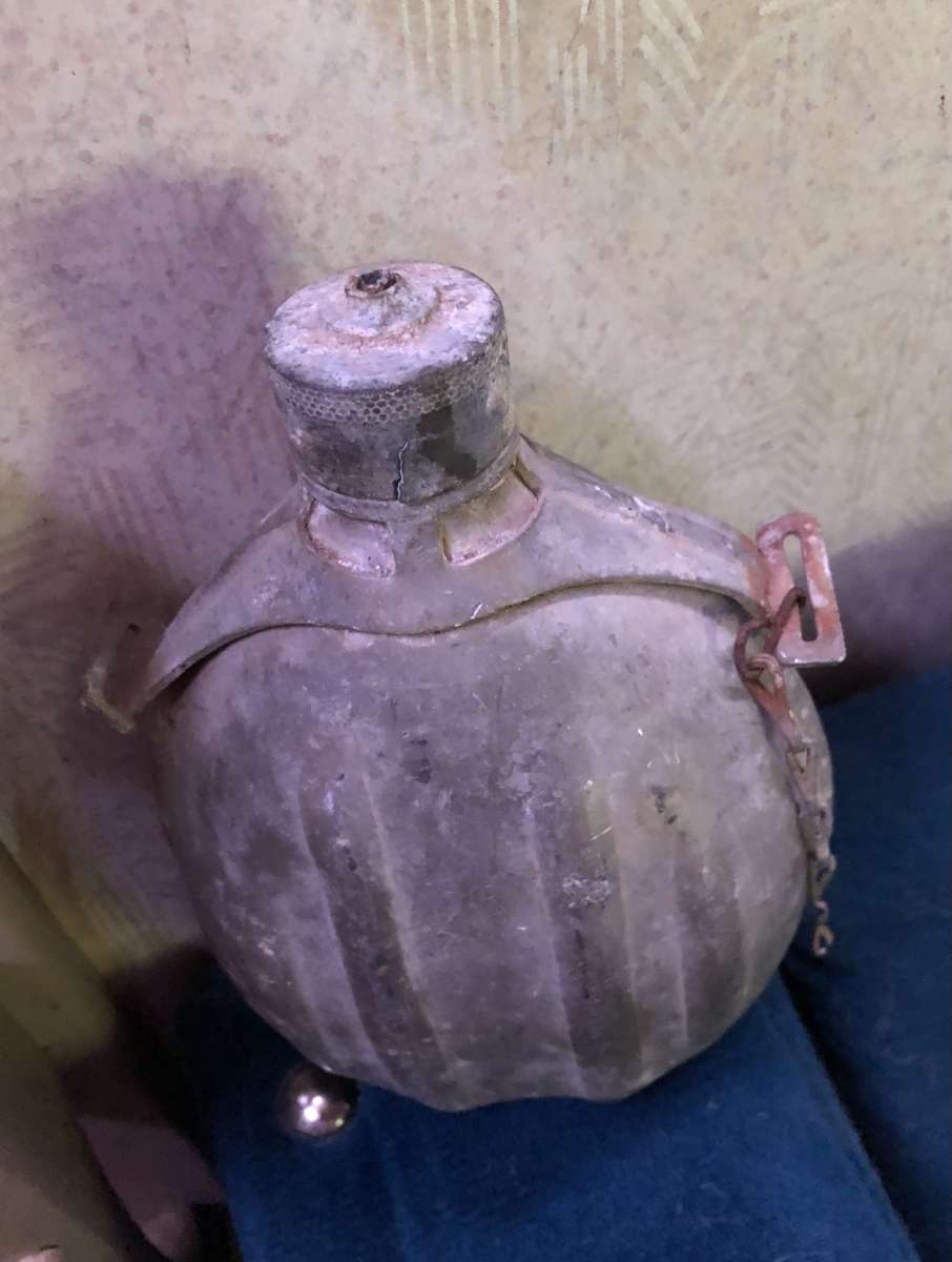 Vintage 1915 to 1918 Water Canteen