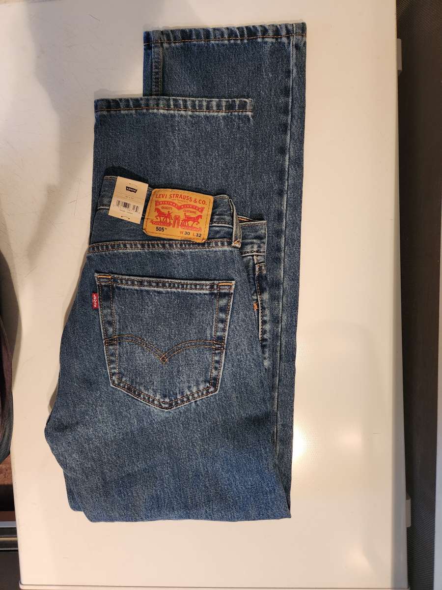 NWT Mens 505 Levis Jeans 30X32