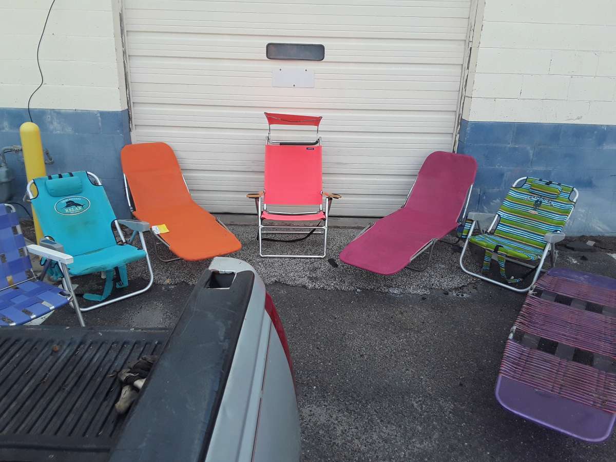 10 beach chairs or tailgate chairs bundle deal Like New