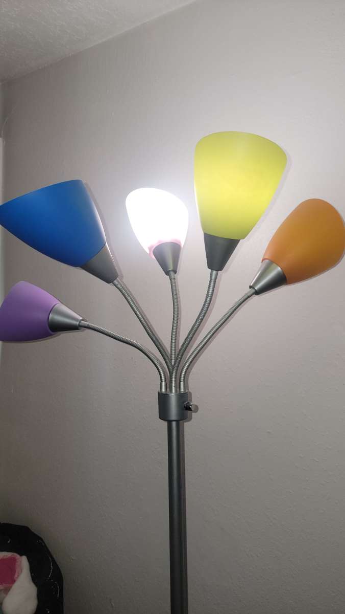 Floor lamp