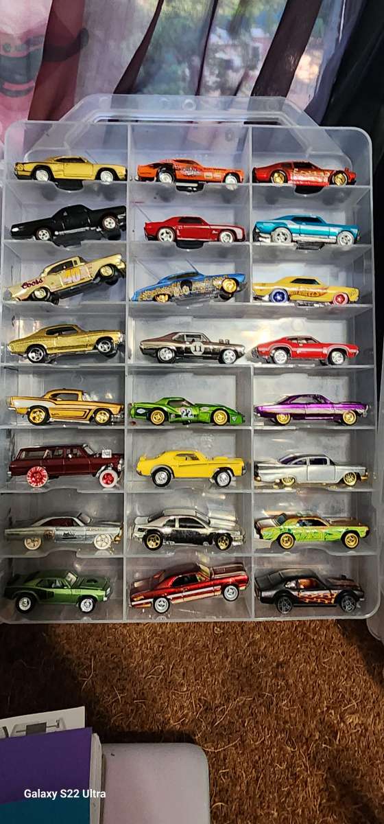 DIECAST CAR LOT HOT WHEELS AUTO WORLD JOHNNY LIGHTNING