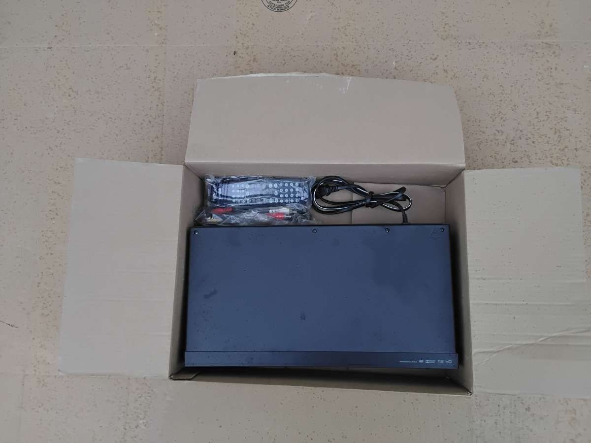Nice Black Phillips VHS and DVD Player OEM Factory New
