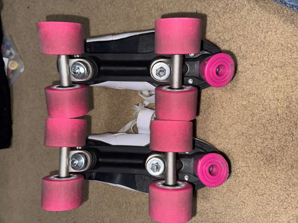 Bullet White and Pink Roller Skates