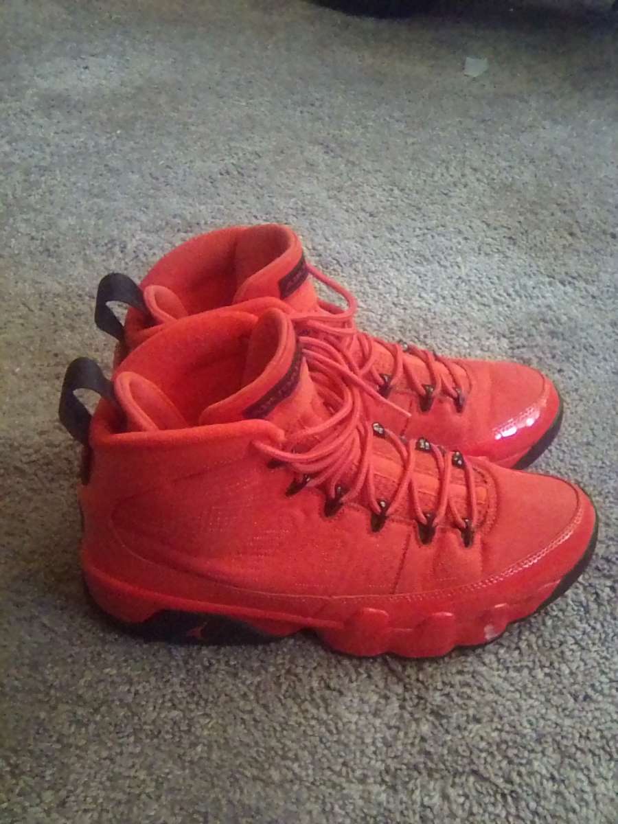 Jordan 9 Chile Red Size 9 Used Has Been Worn Please Read