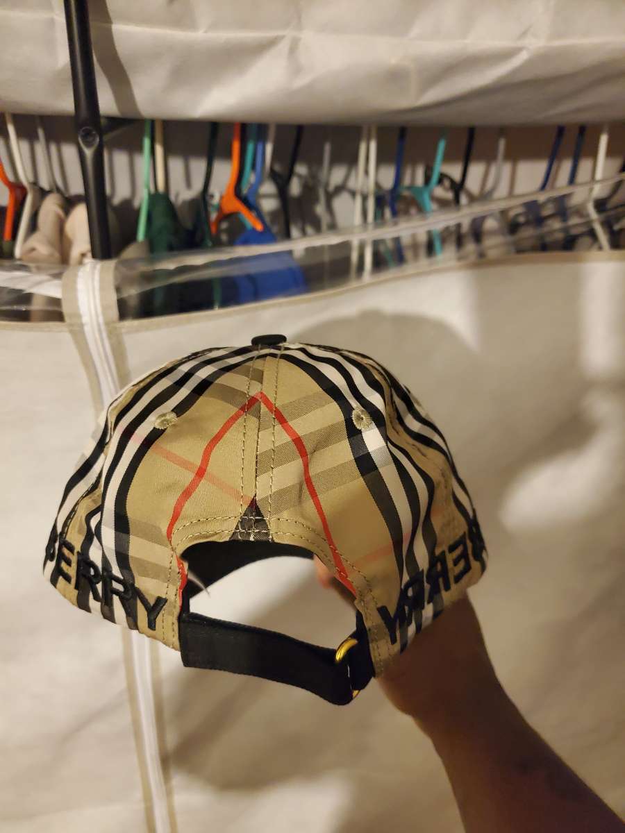 Burberry logo hat