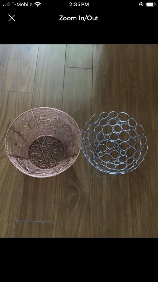 Two fruits or veggies baskets