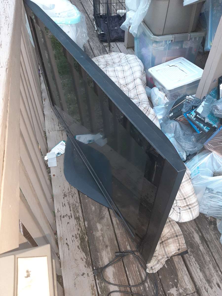 50plasma TV set works great