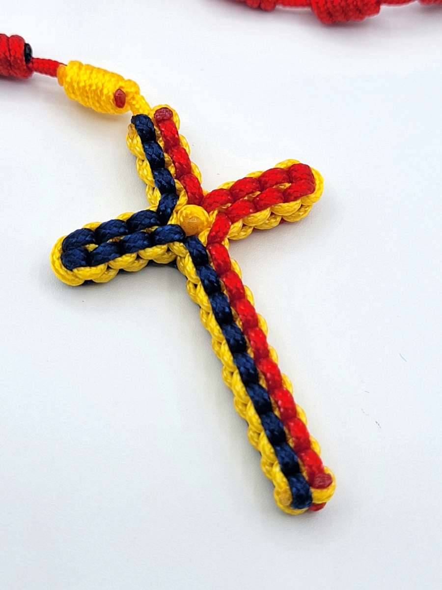 Rosario Nuevo Anudado con la Cruz de colores de Venezuela