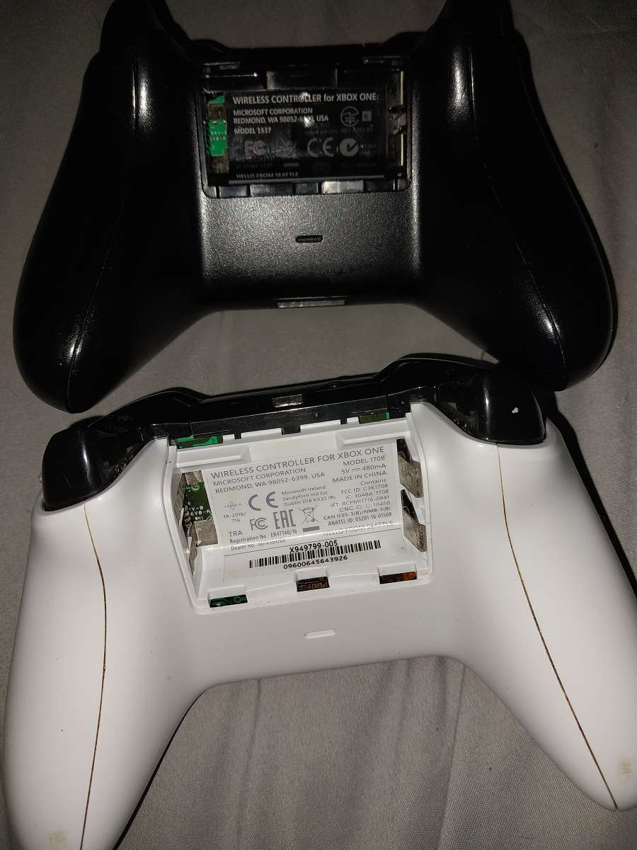Xbox One controllers
