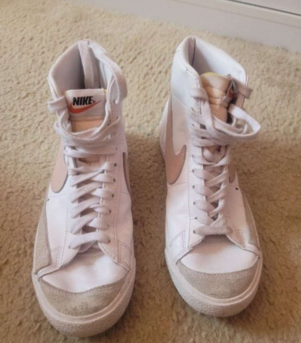 Nike Blazer Mid womens  shoes white and pink