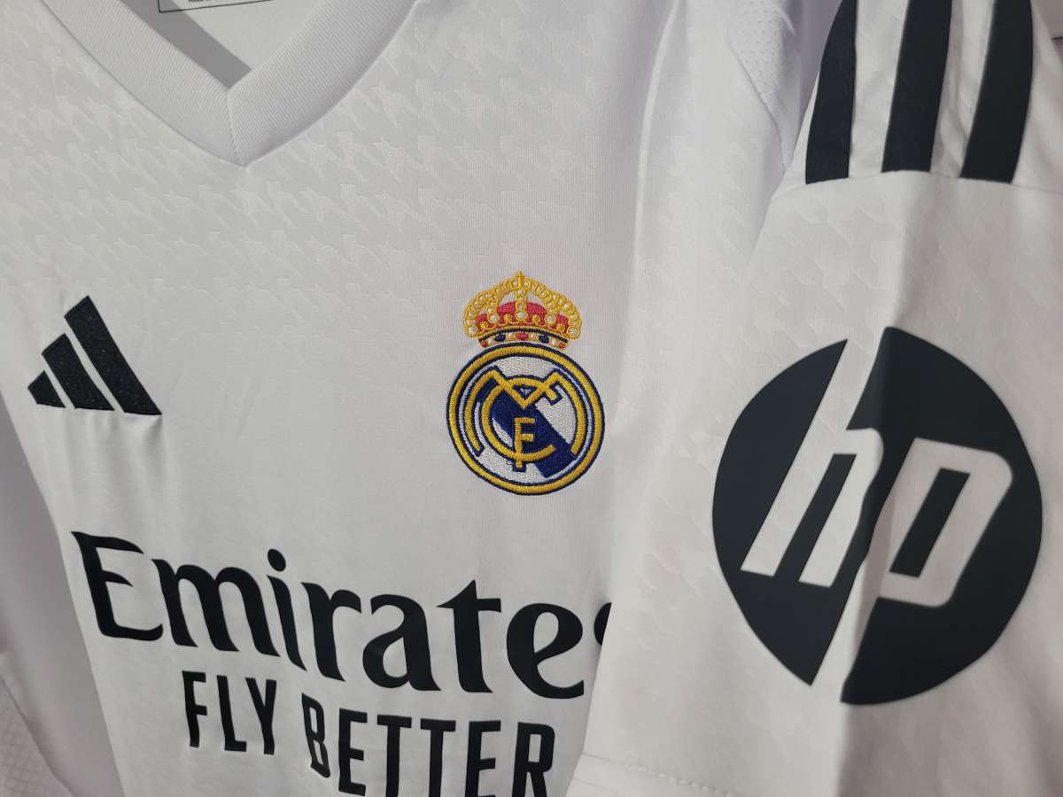 Real Madrid Jersey Soccer 2025 Fan Version Size XL Mbappe