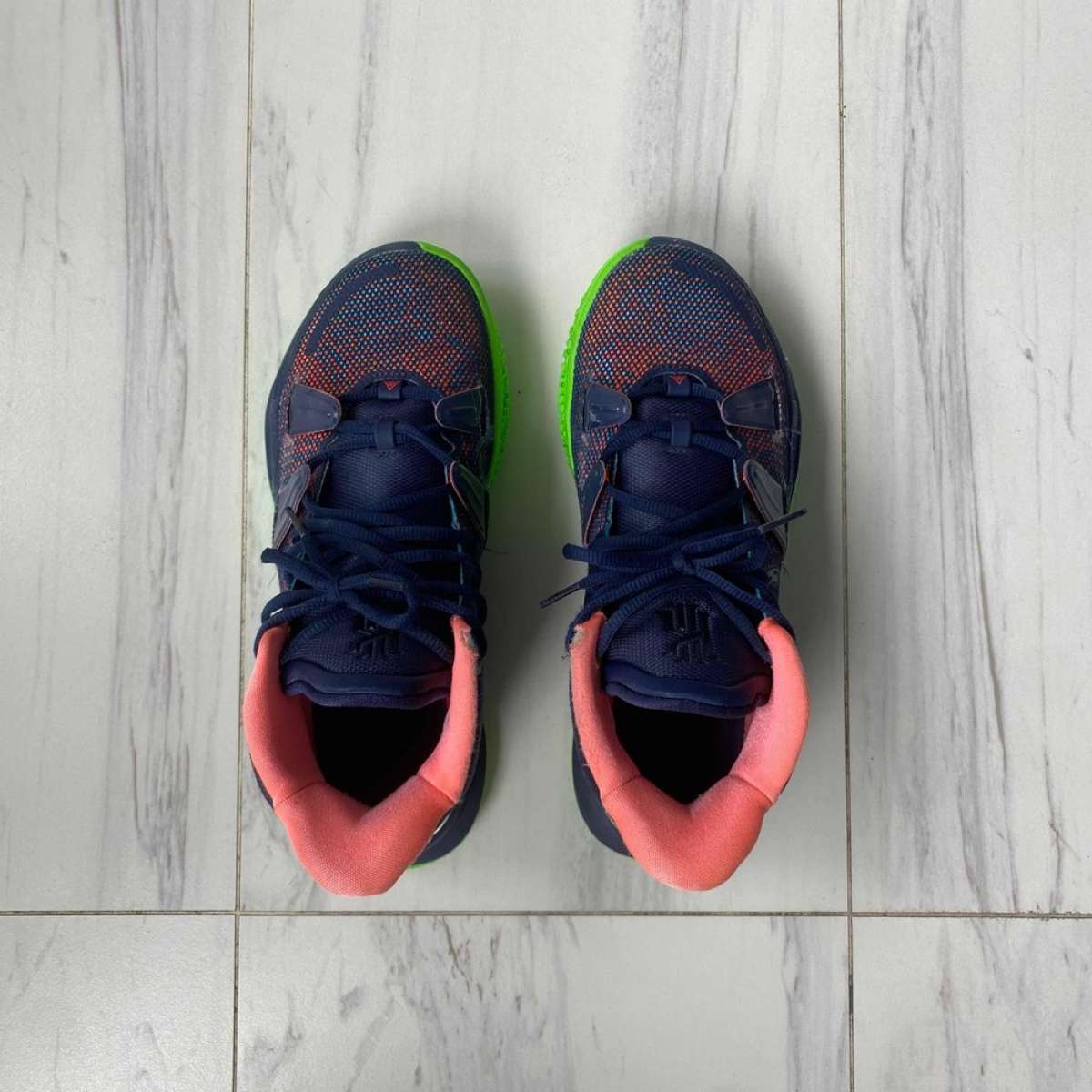 Size 10 Nike Kyrie Midnight Navy Mens Basketball Sneakers