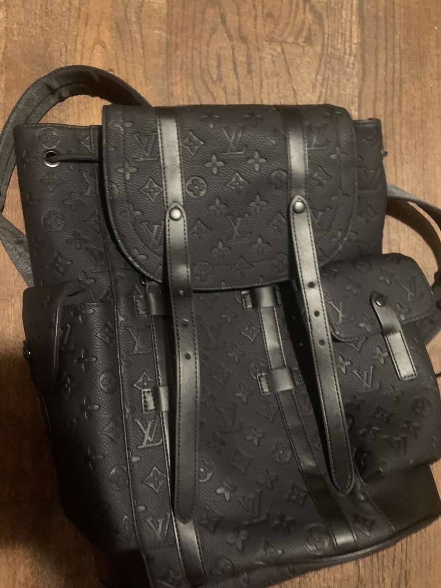 LV BOOKBAG