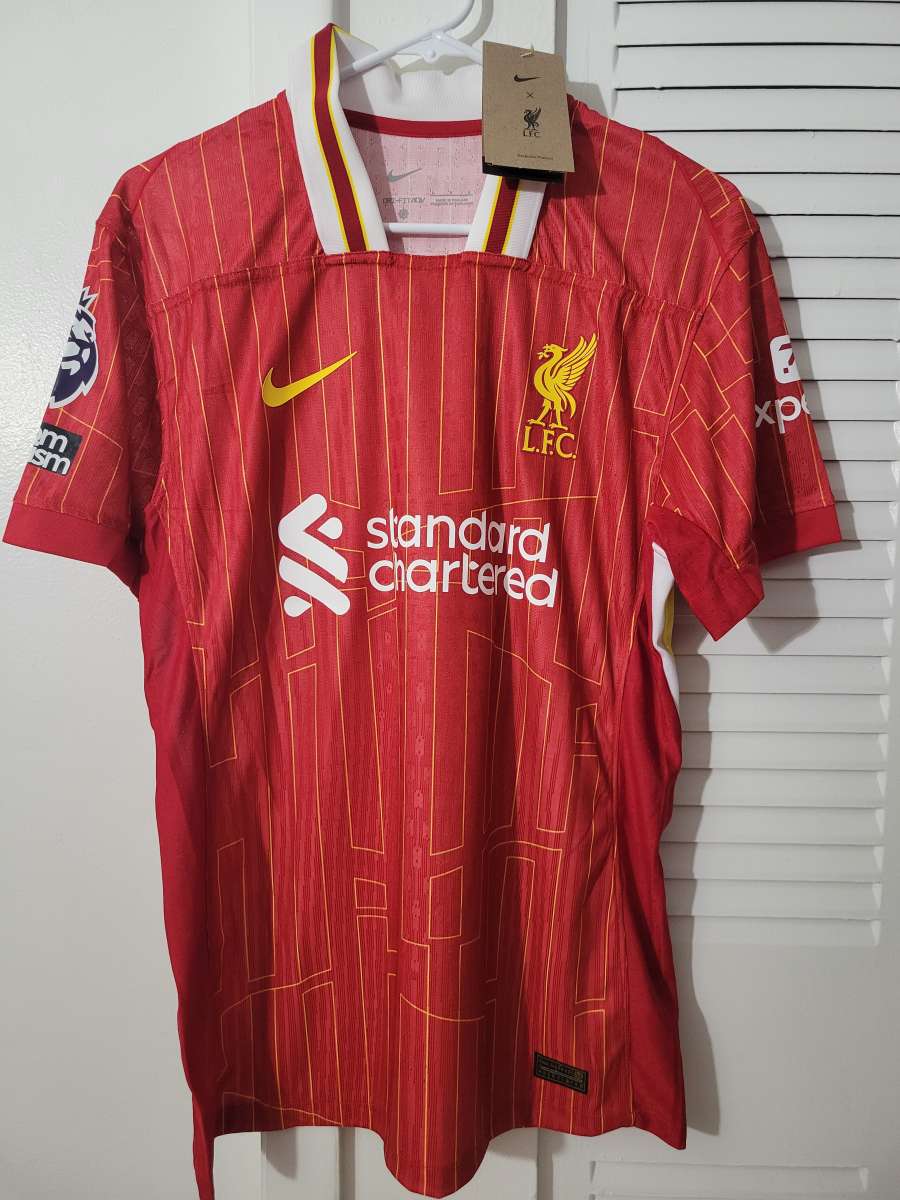 Liverpool 2025 Player Version Size L XL  Chiesa