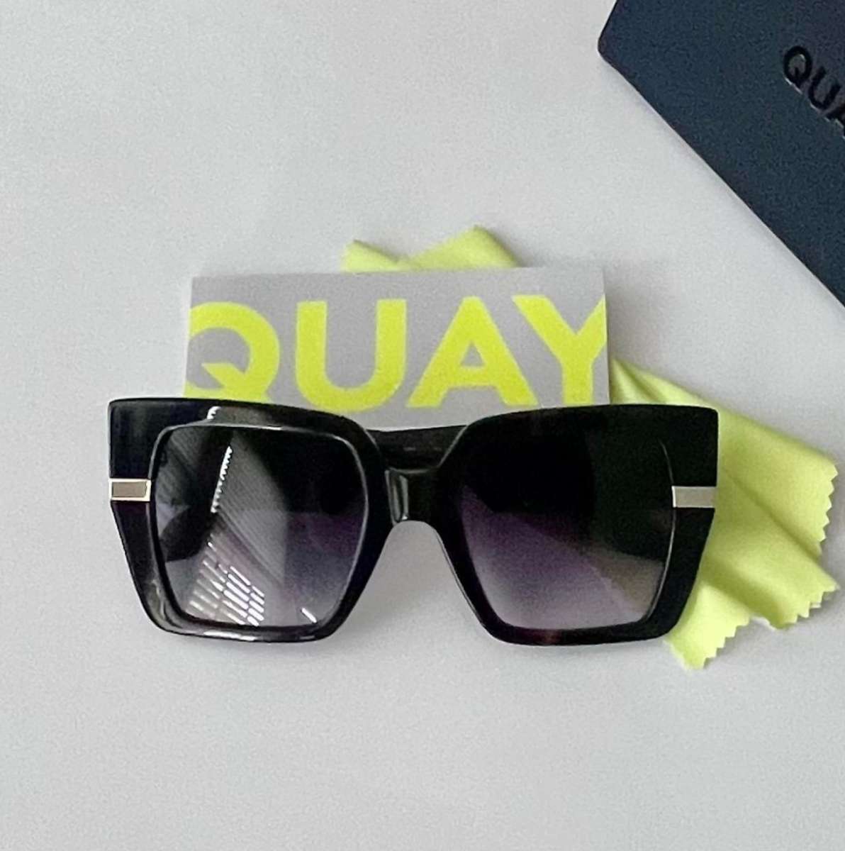 quay sunglasses new in box