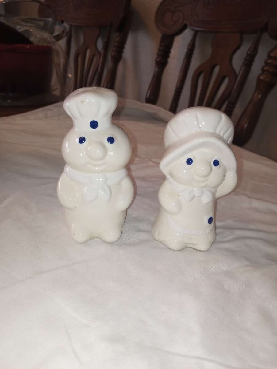 Pillsbury doughboy and doughgirl