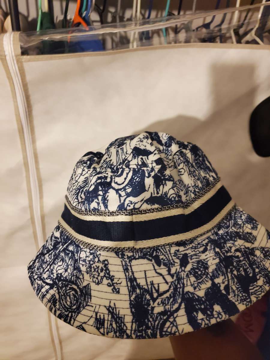 Dior bandana signature logo bucket hat