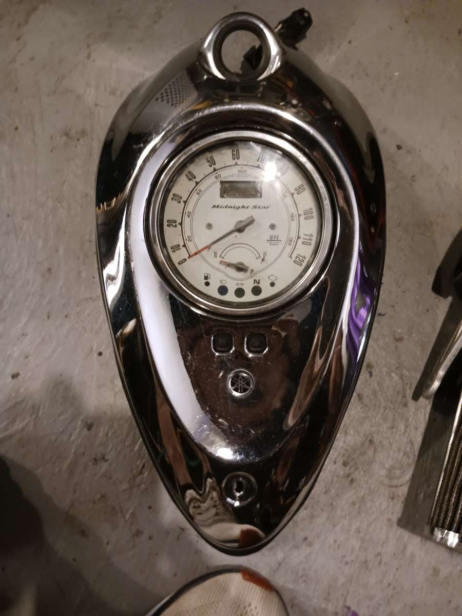 2001 Yamaha road star gauge cluster