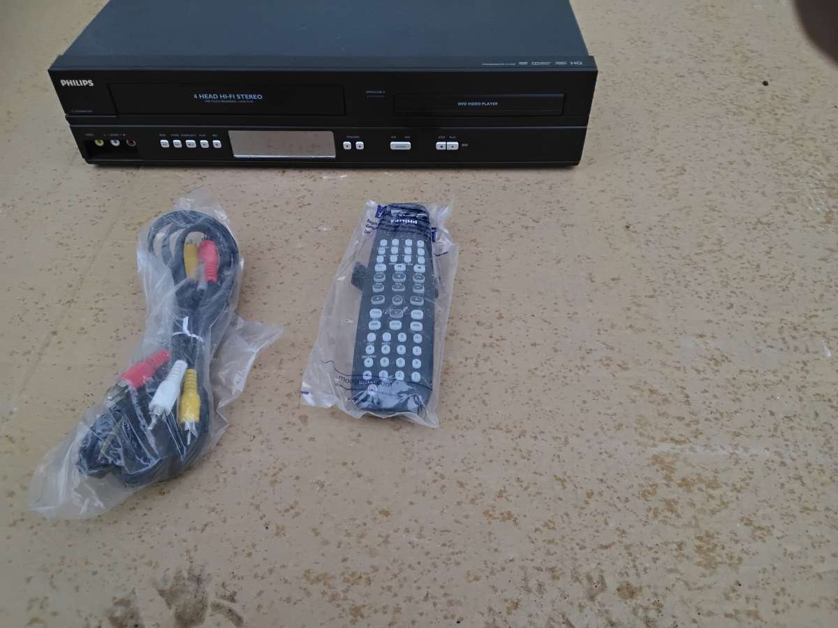 Nice Black Phillips VHS and DVD Player OEM Factory New