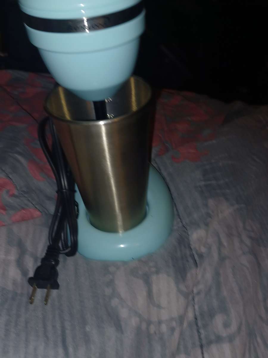 one cup milkshake maker