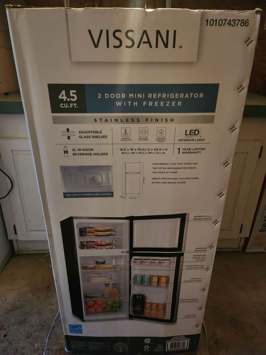 Vissani Mini Refrigerator with Freezer