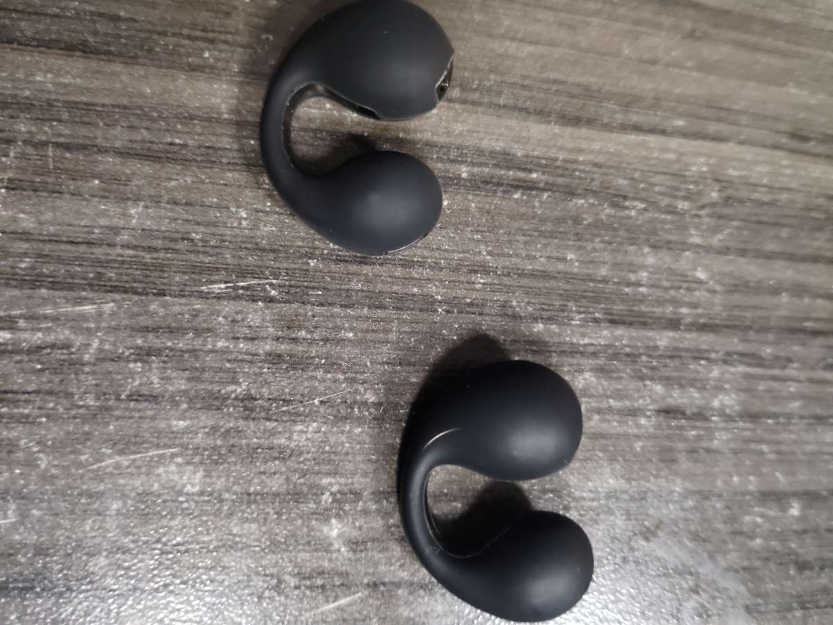 Bluetooth headphones