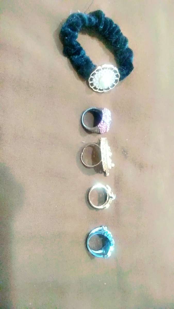 4 rings