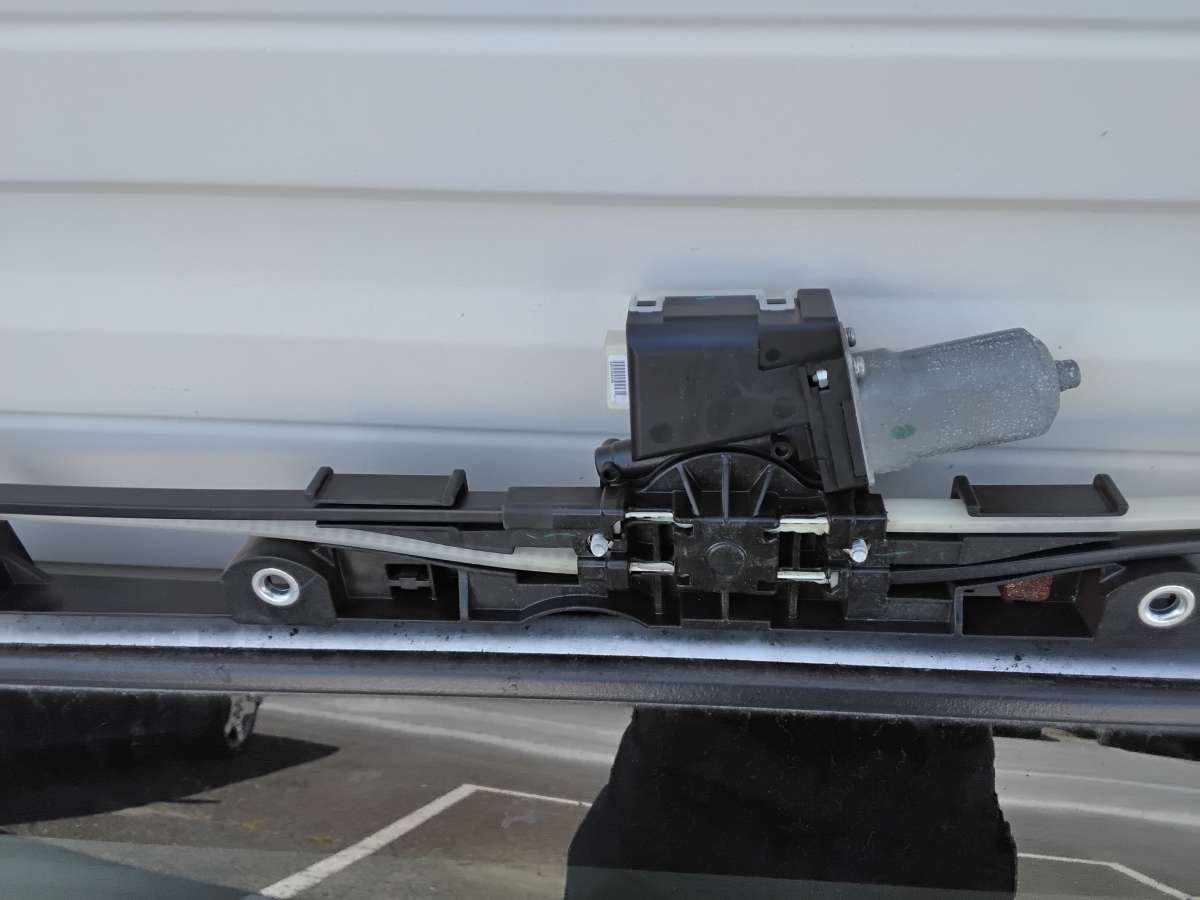 Nice 2014 Toyota Camry Sunroof Assembly OEM Factory Like New