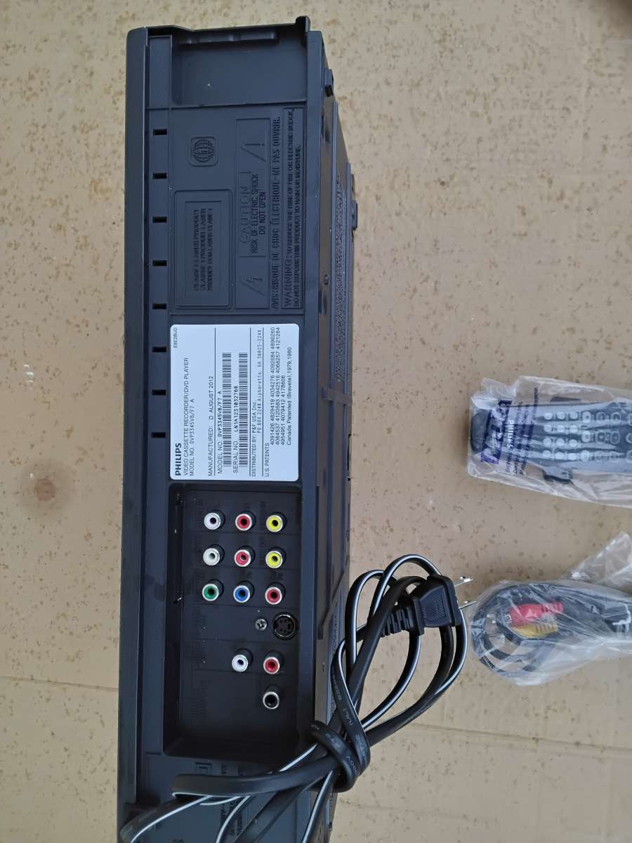Nice Black Phillips VHS and DVD Player OEM Factory New