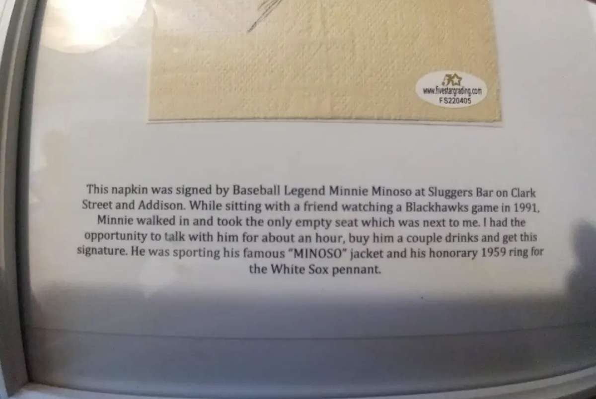 signed and graded minnie minnoso autograph
