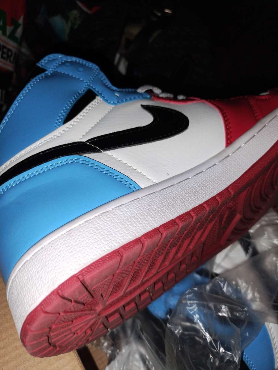 Lott of 6 Pair Nike Adidas 9 on condition