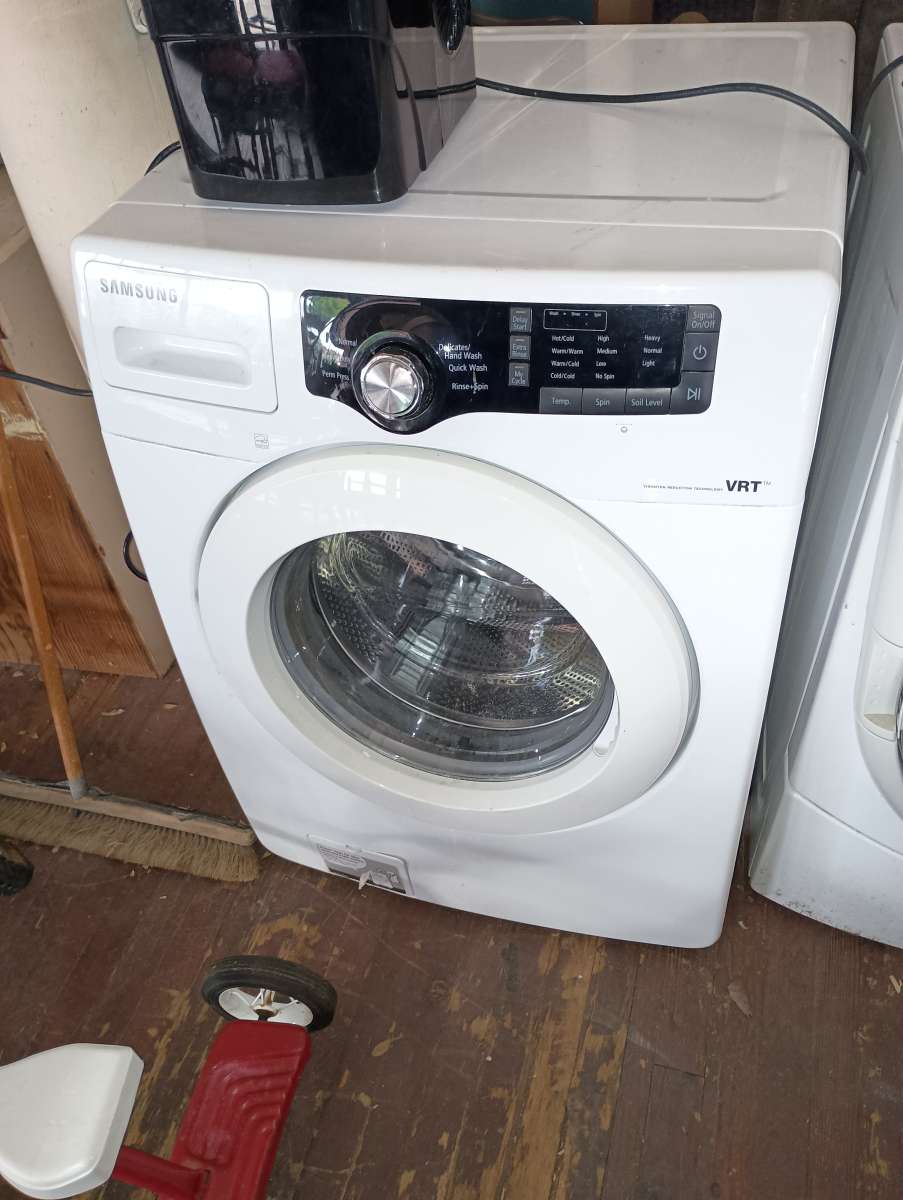 Samsung washer has been tested works fine in good condition