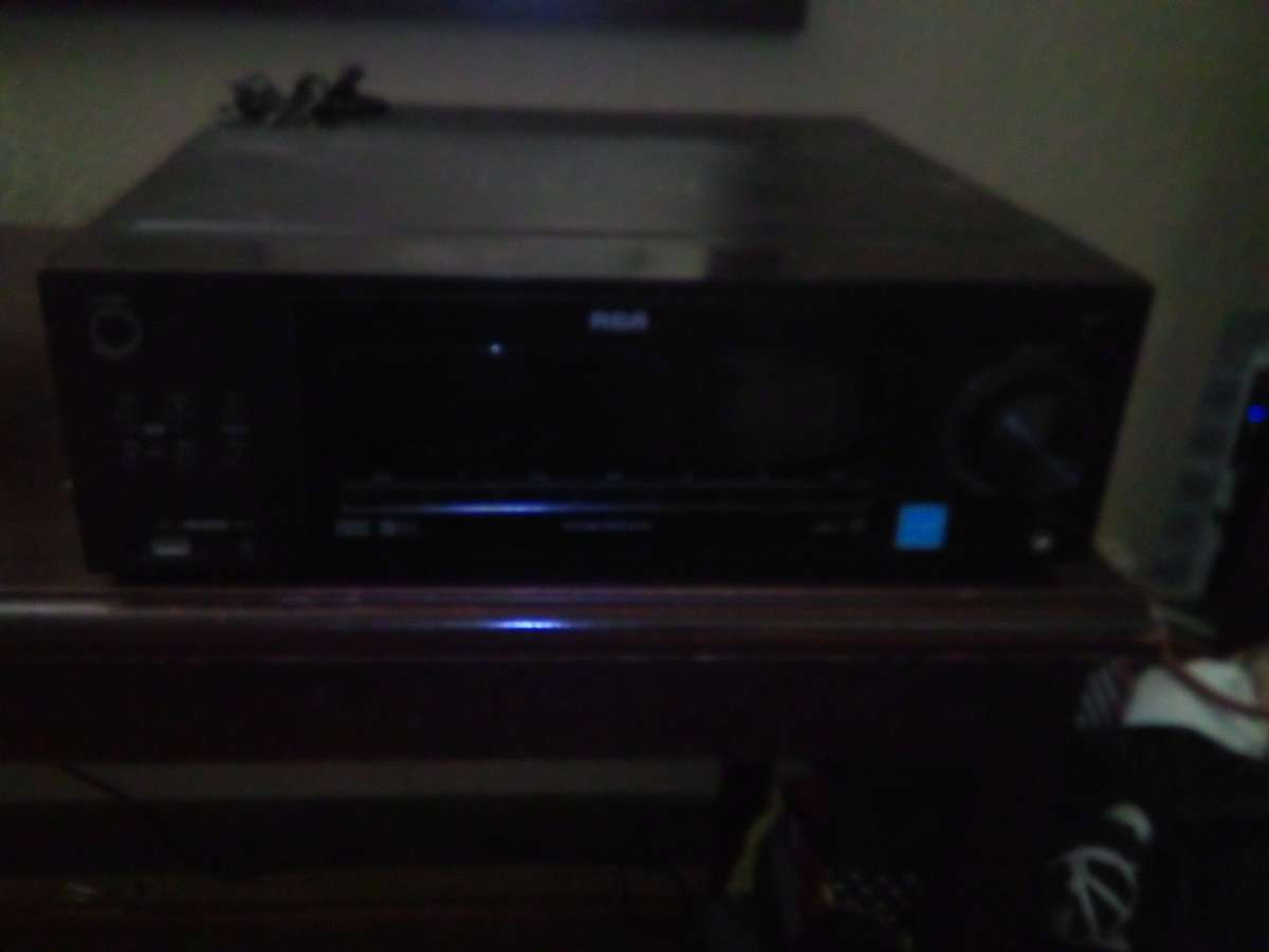 RCA HOME RECEIVER STEREO SYSTEM WITH SUBWOOFER AND SURROUND
