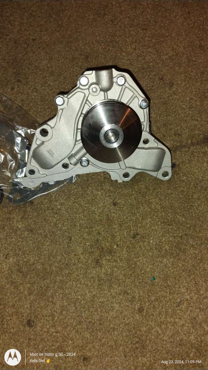 2005 Kia Sedona water pump
