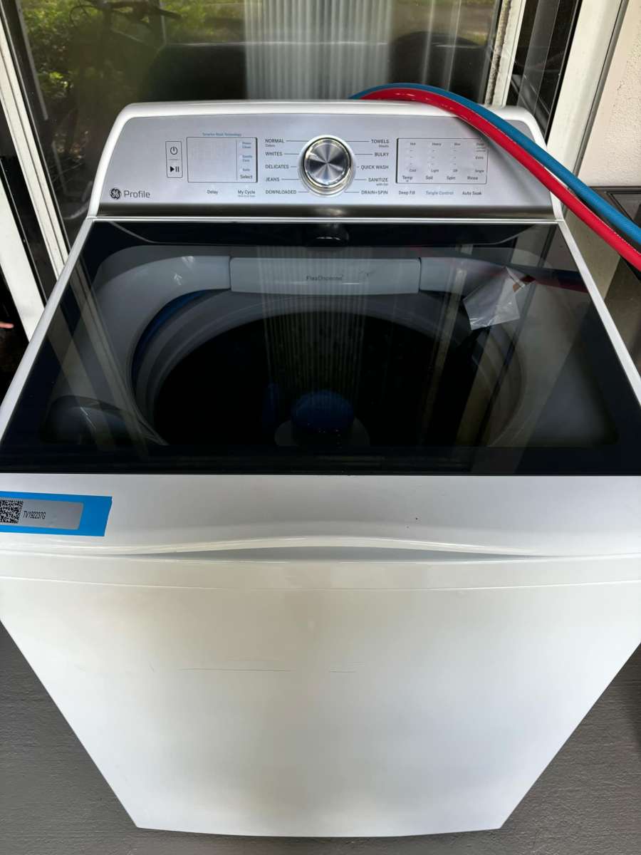 Bluetooth GE washer and dryer set