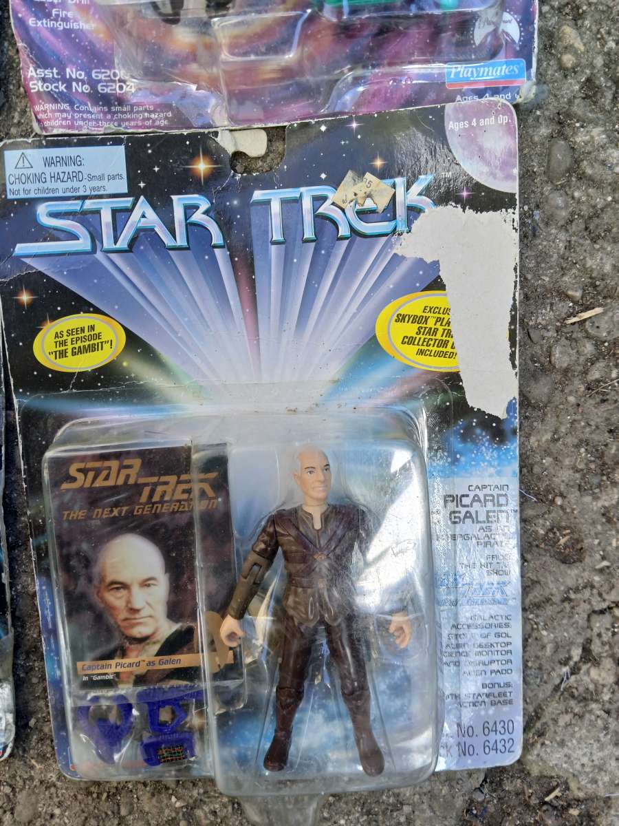 Star Trek Deep Space Nine Action Figures Lot of 4 Playmates