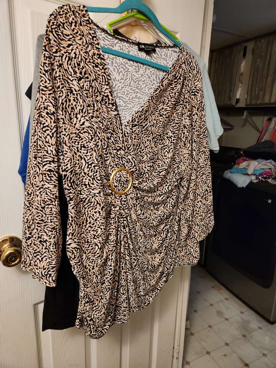 i n studio woman size 3x