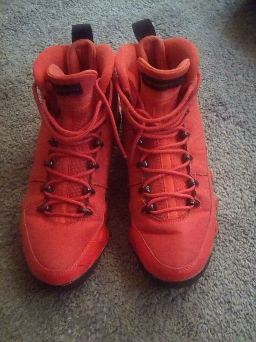 Jordan 9 Chile Red Size 9 Used Has Been Worn Please Read