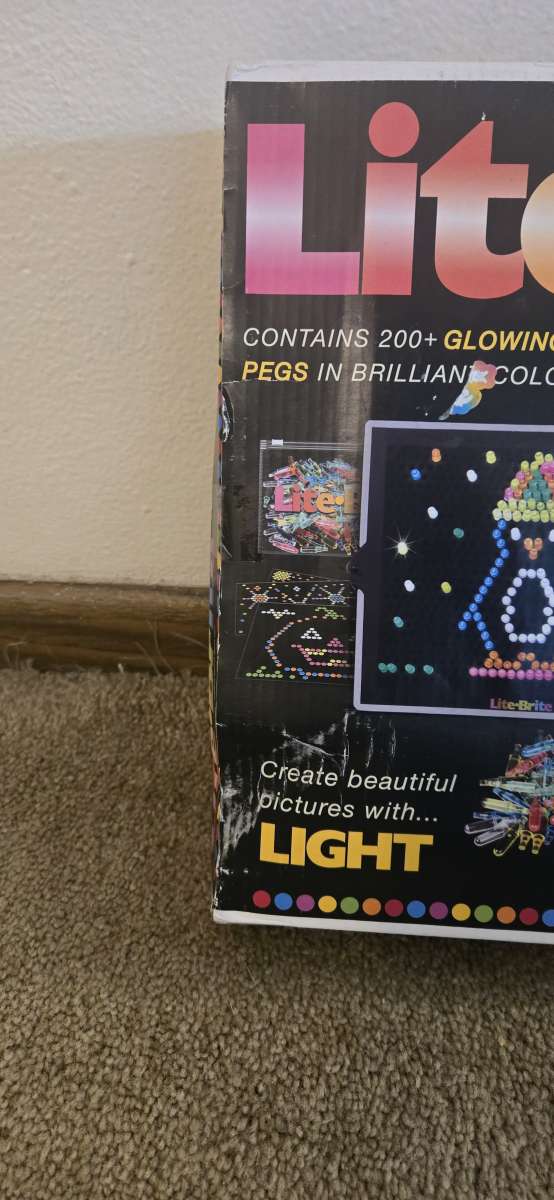 Basic Fun Hasbro Lite Brite 255 Piece Art Set