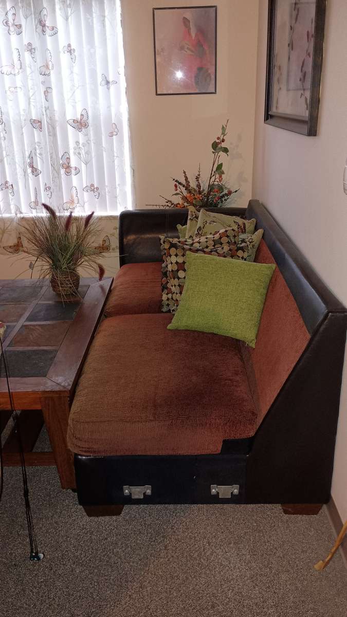 Couch from Illinois