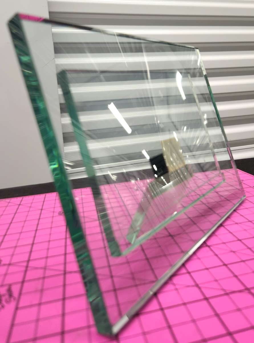 Vint Frameless 6x4 Horizontal Glass Floating Picture Frame