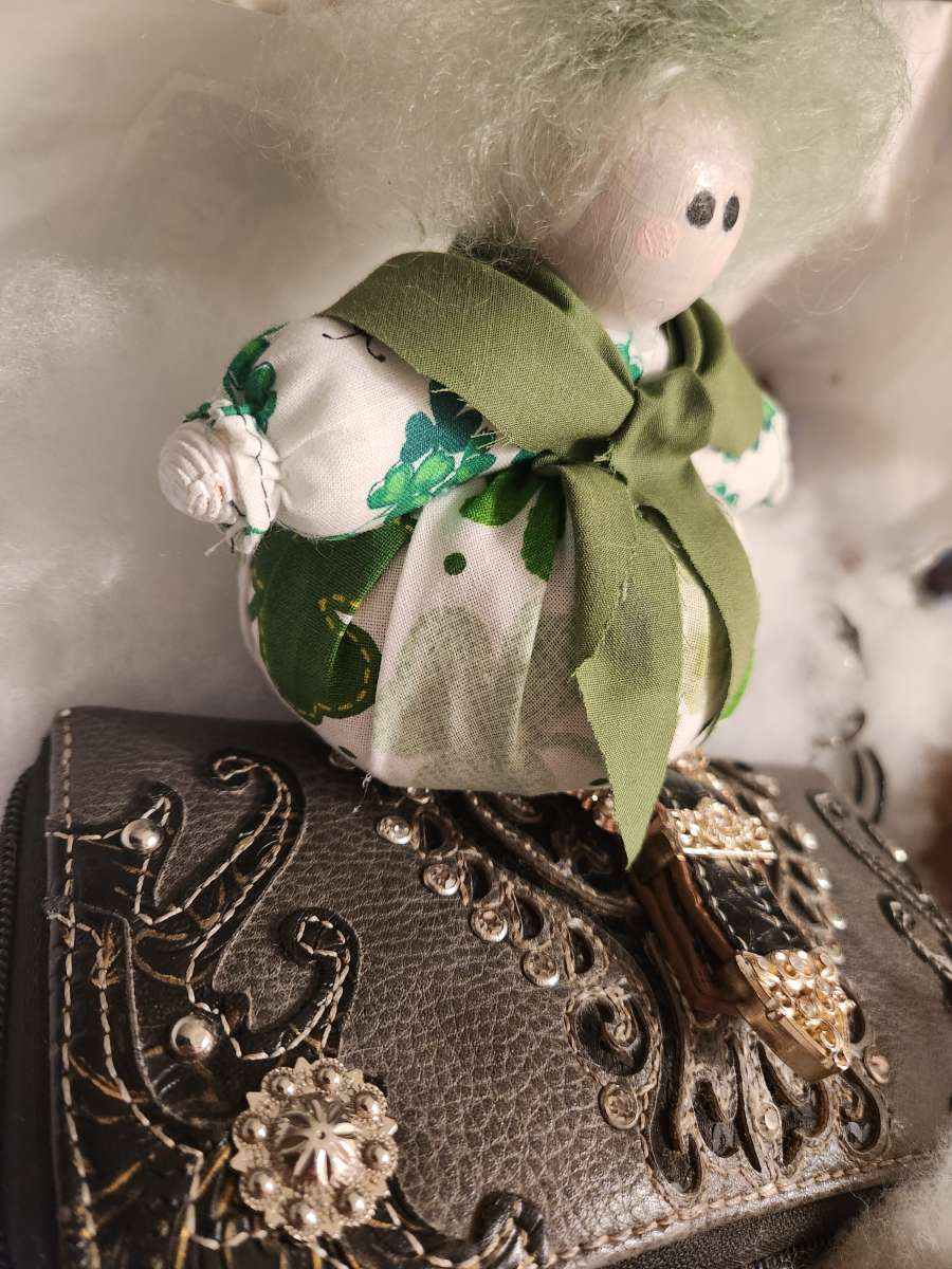 miss lucky pin cushion