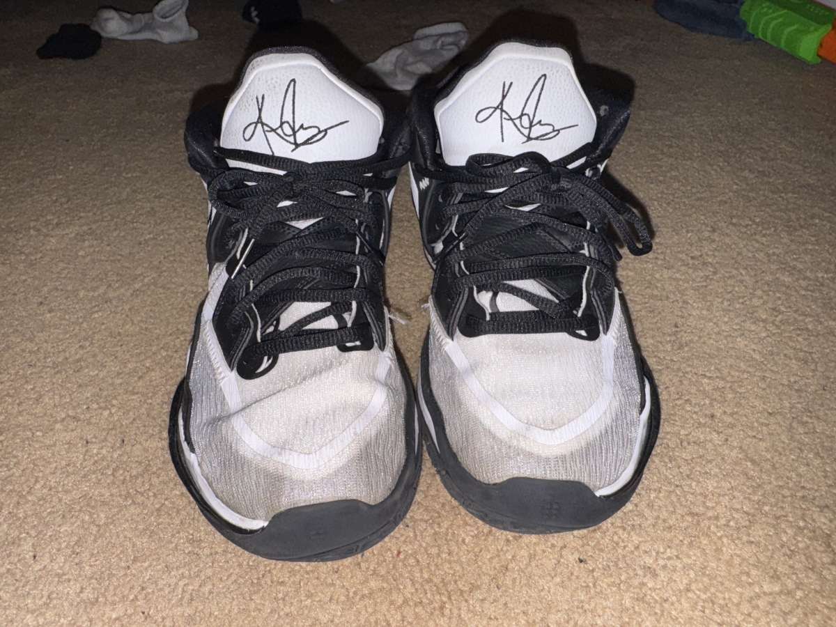 Nike Kyrie Court Shoes