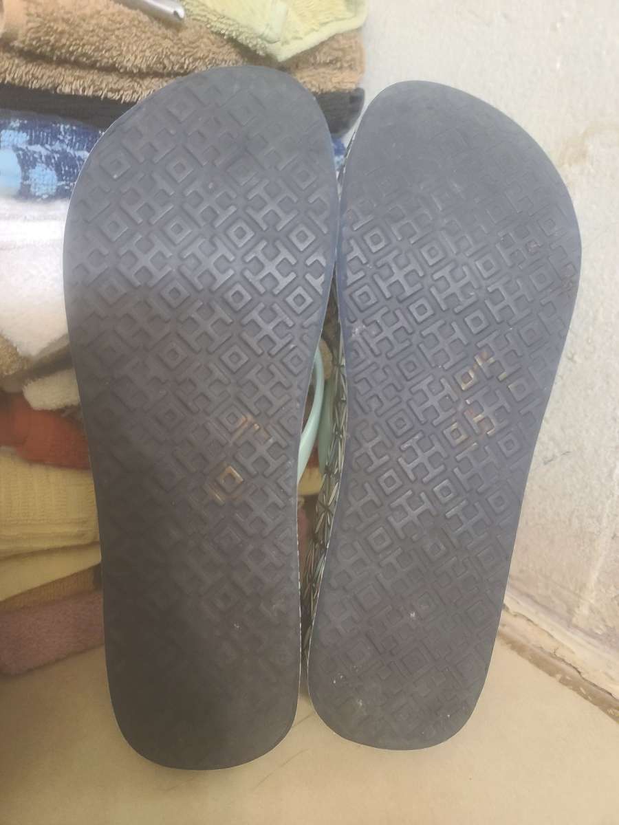 tory burch sandals size 8