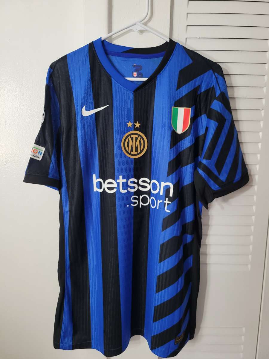 Inter Milan Jersey Soccer 2025 Player Version Size M Lautaro