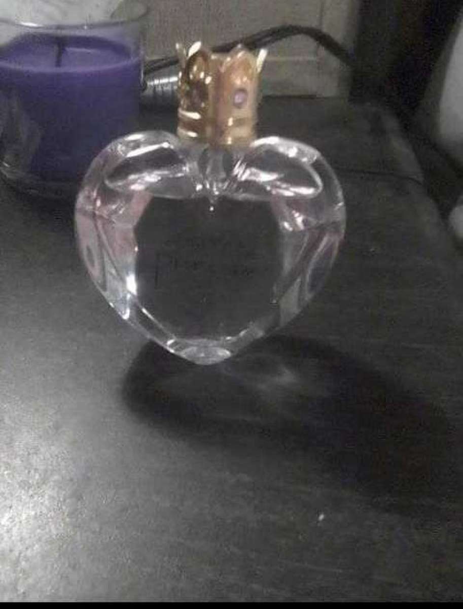 vera Wang perfume