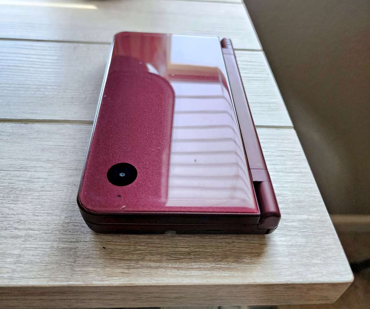Nintendo DSi XL Burgundy Color