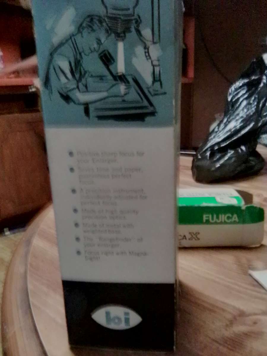 Magna sight focusing magnifier