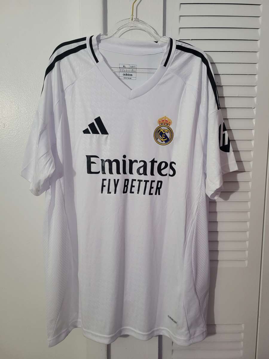 Real Madrid Jersey Soccer 2025 Fan Version Size XL Bellighan